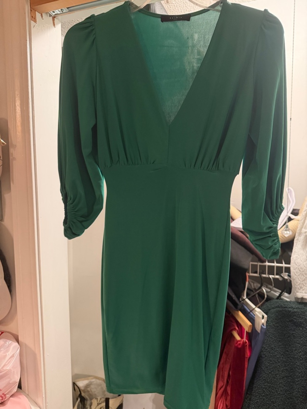 Deep Green V-Neck Long-Sleeve Dress